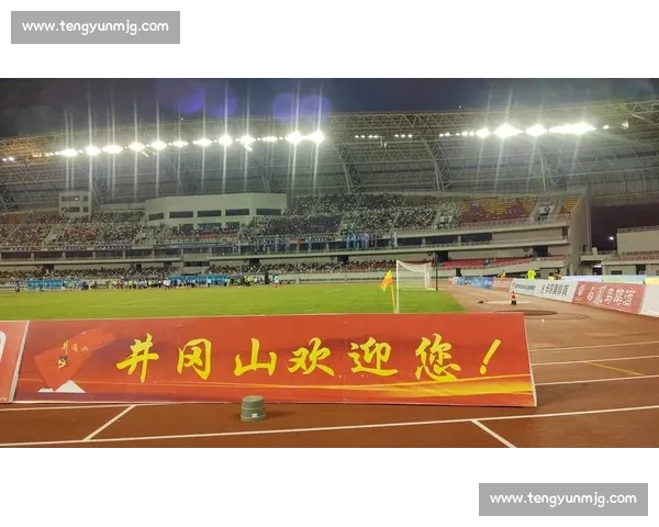 湘超岳阳主场首战在即 焕新场馆静候绿茵燃情 湘超岳阳主场首战在即 焕新场馆静候绿茵燃情